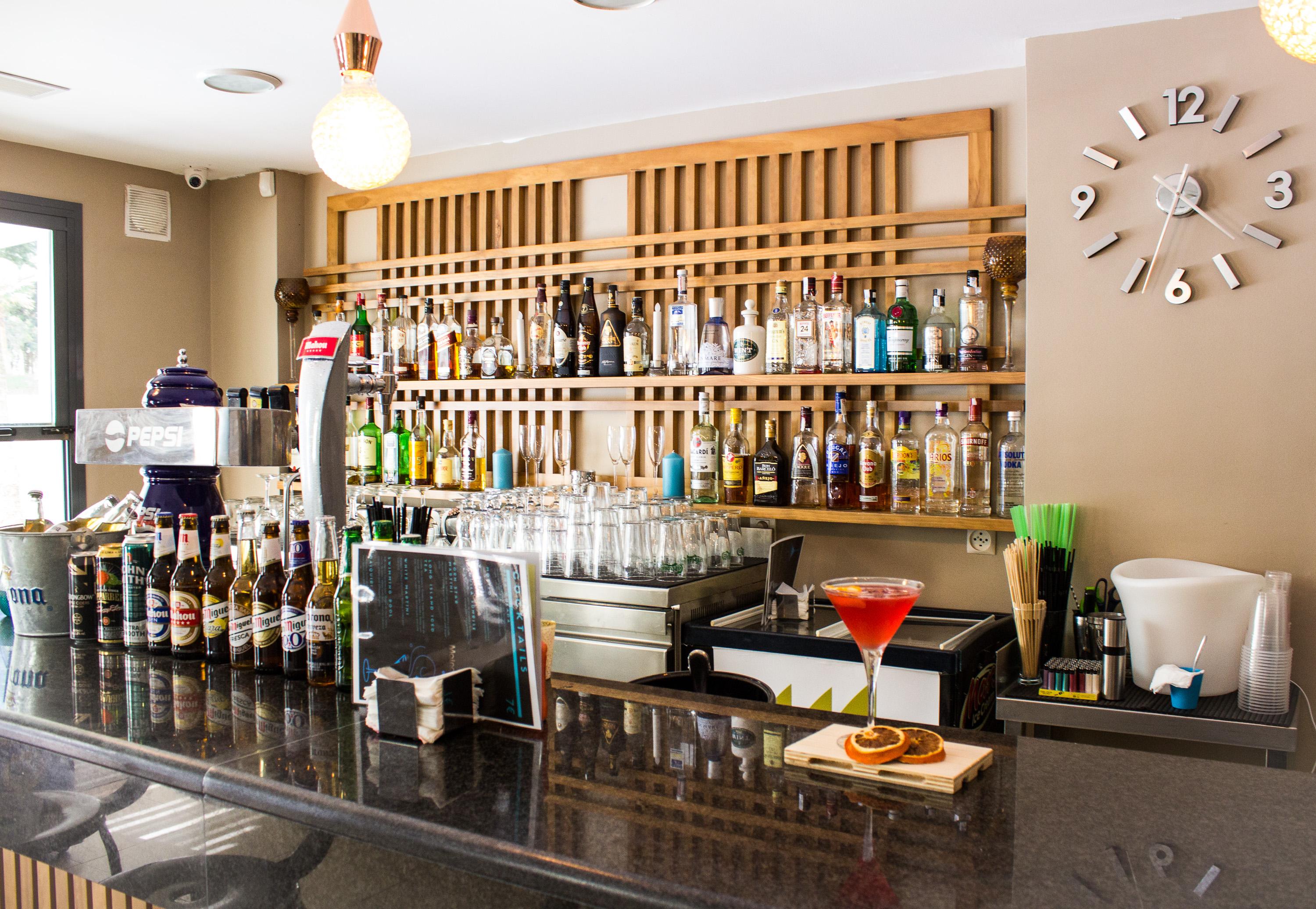 Hotel Mainare Playa Фуeнхирола Екстериор снимка