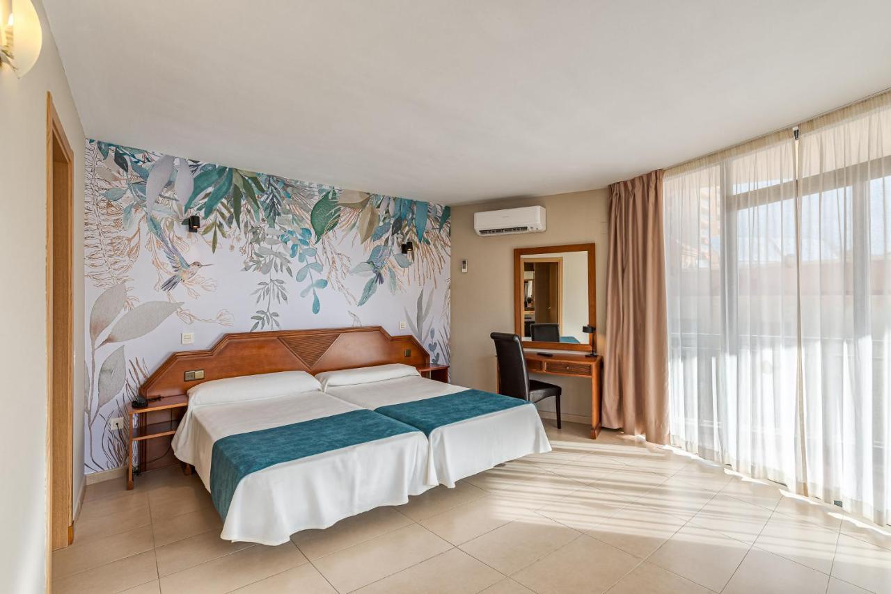 Hotel Mainare Playa Фуeнхирола Екстериор снимка