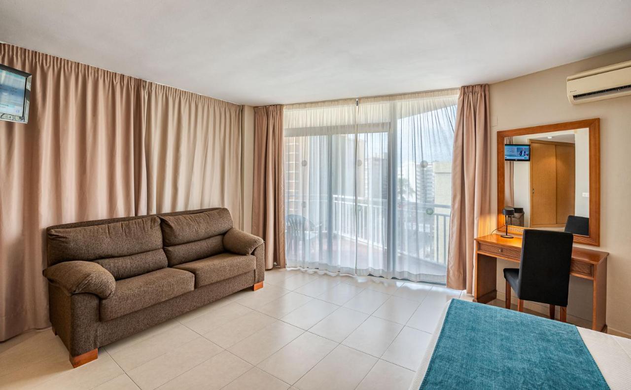 Hotel Mainare Playa Фуeнхирола Екстериор снимка