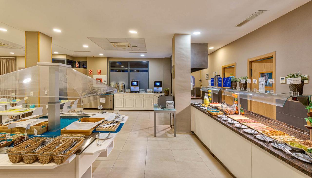 Hotel Mainare Playa Фуeнхирола Екстериор снимка