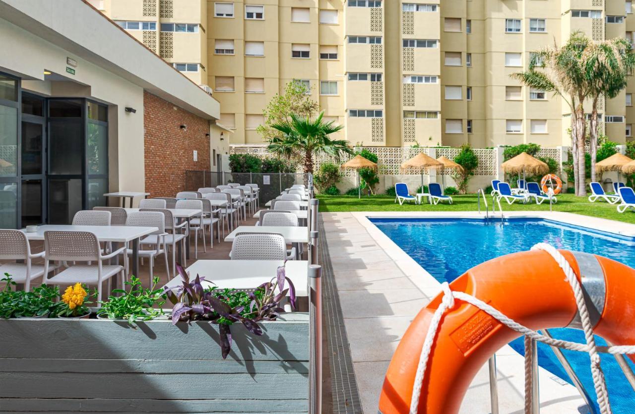 Hotel Mainare Playa Фуeнхирола Екстериор снимка
