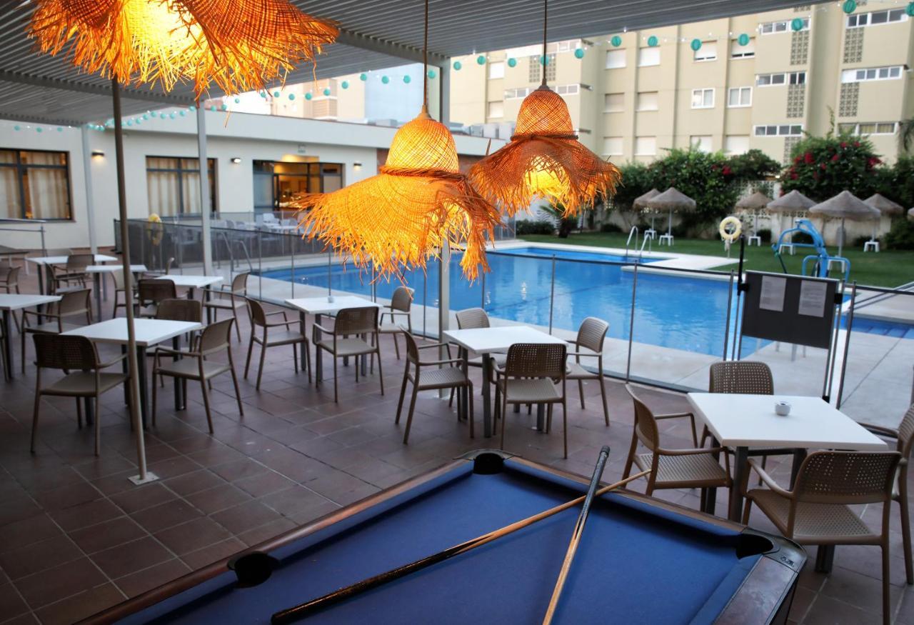 Hotel Mainare Playa Фуeнхирола Екстериор снимка